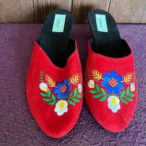 Embroidered Hungarian sleeper